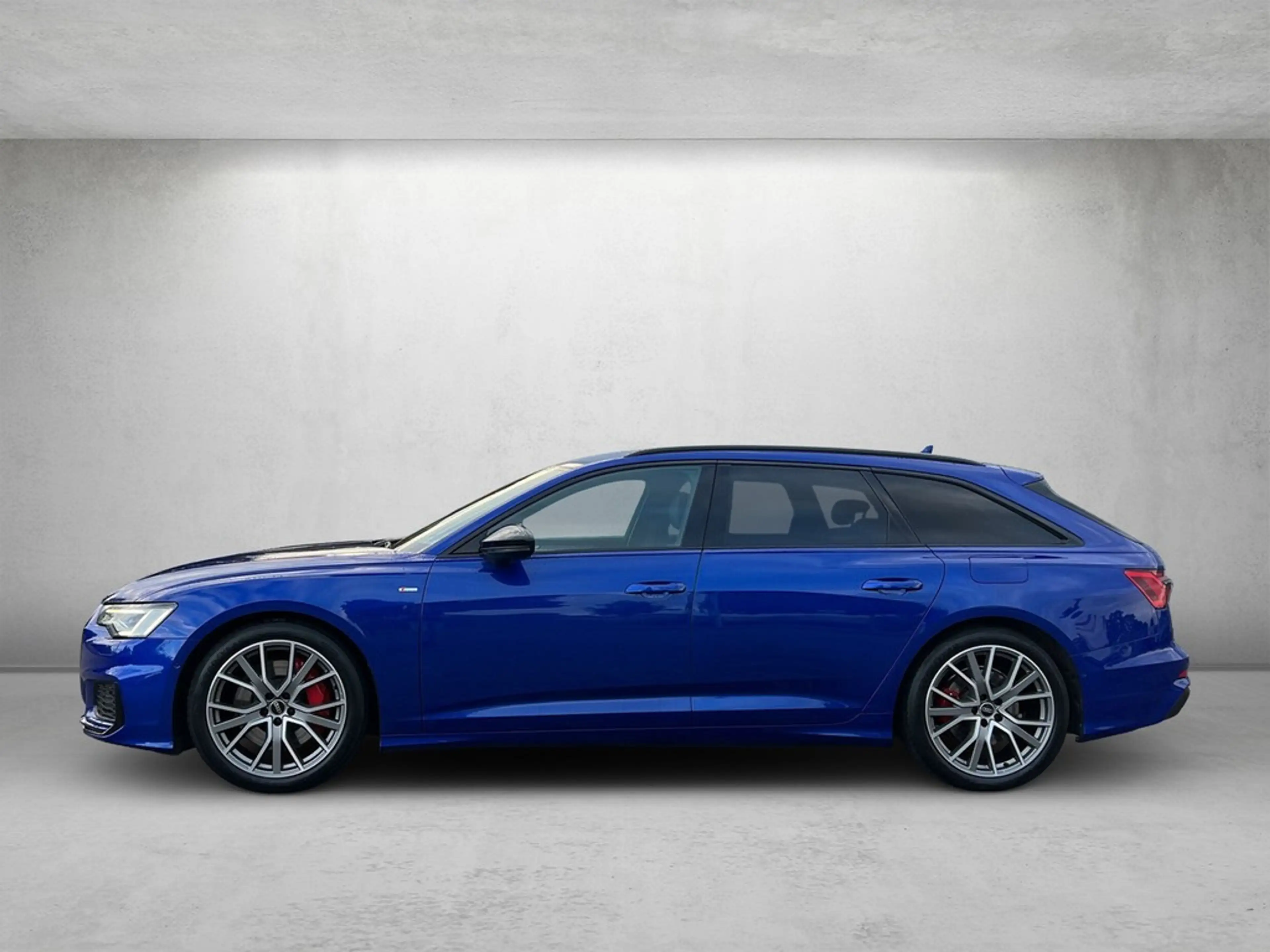 Audi A6 Avant sport 55 TFSI e quattro S tronic *HUD* — photo 3