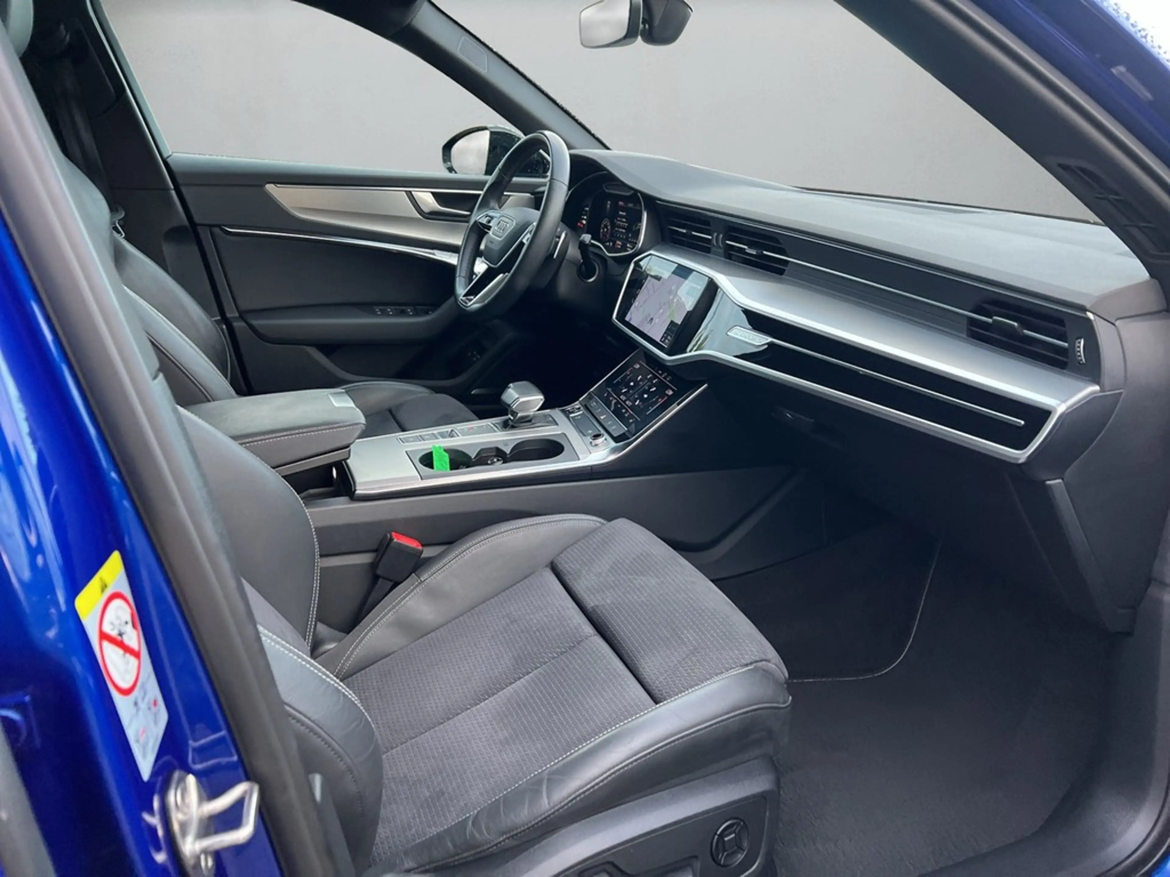Audi A6 Avant sport 55 TFSI e quattro S tronic *HUD* — photo 14