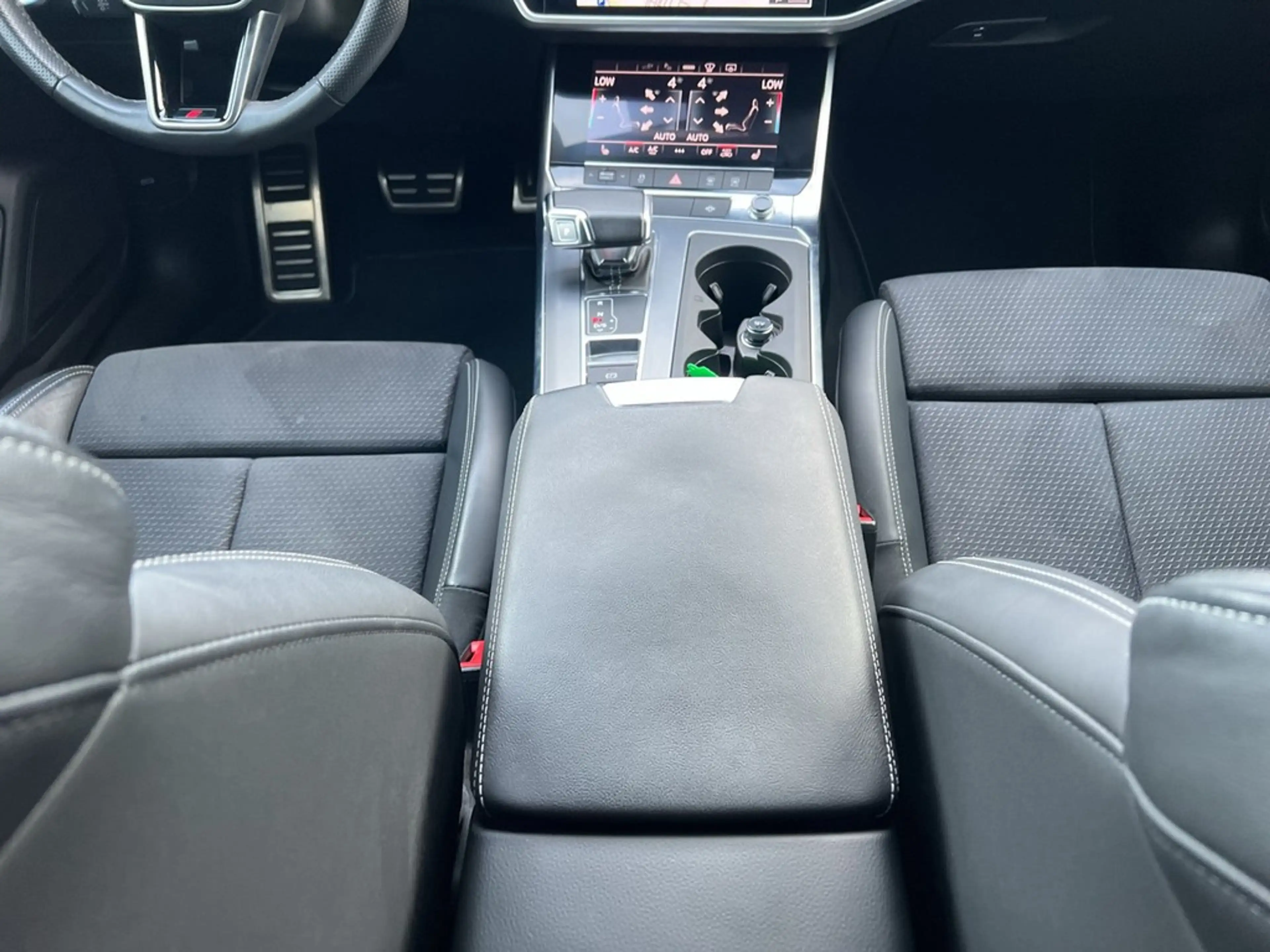 Audi A6 Avant sport 55 TFSI e quattro S tronic *HUD* — photo 10