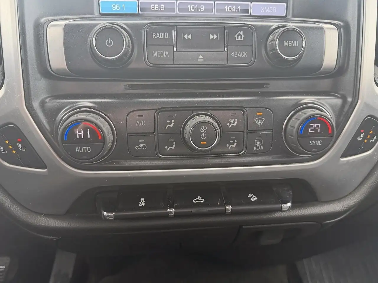 GMC Sierra 1500 снимка GMC Sierra 1500