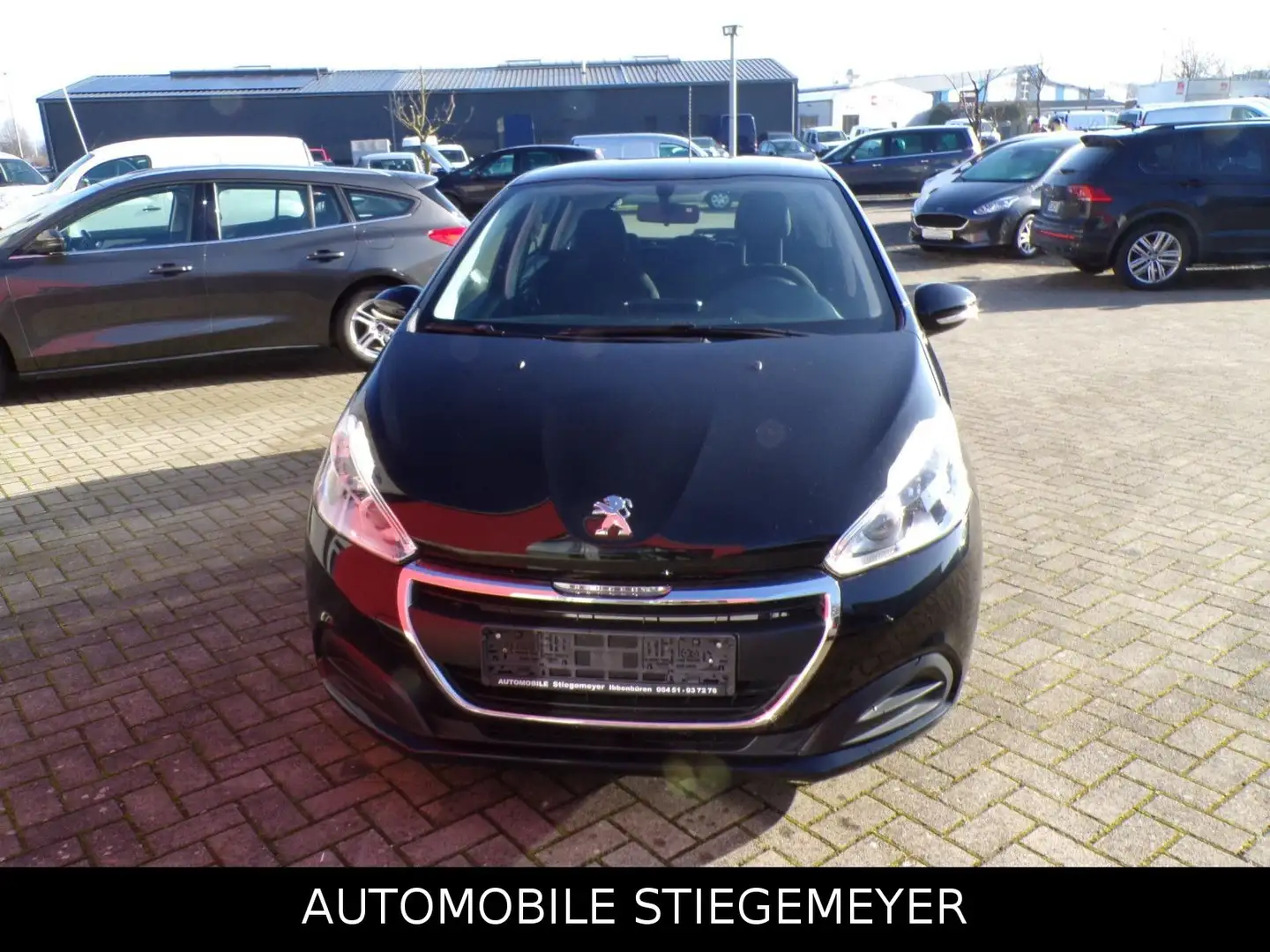 Peugeot 208 1.6 Active BlueHDi 100 STOP & START Schwarz - 2