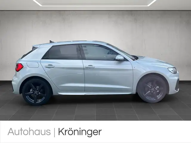 Audi A1 view 4