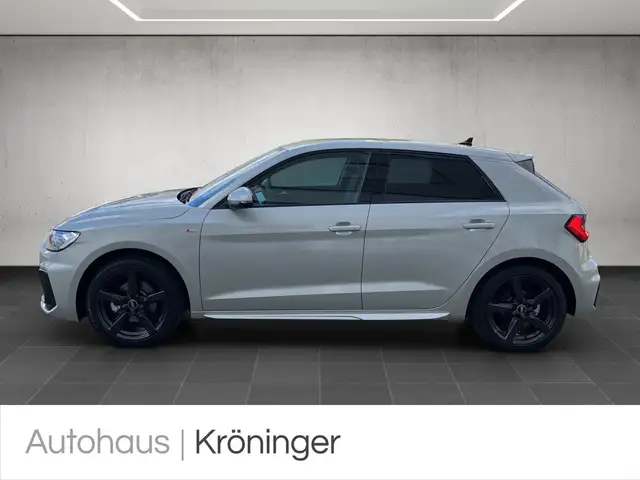 Audi A1 view 3