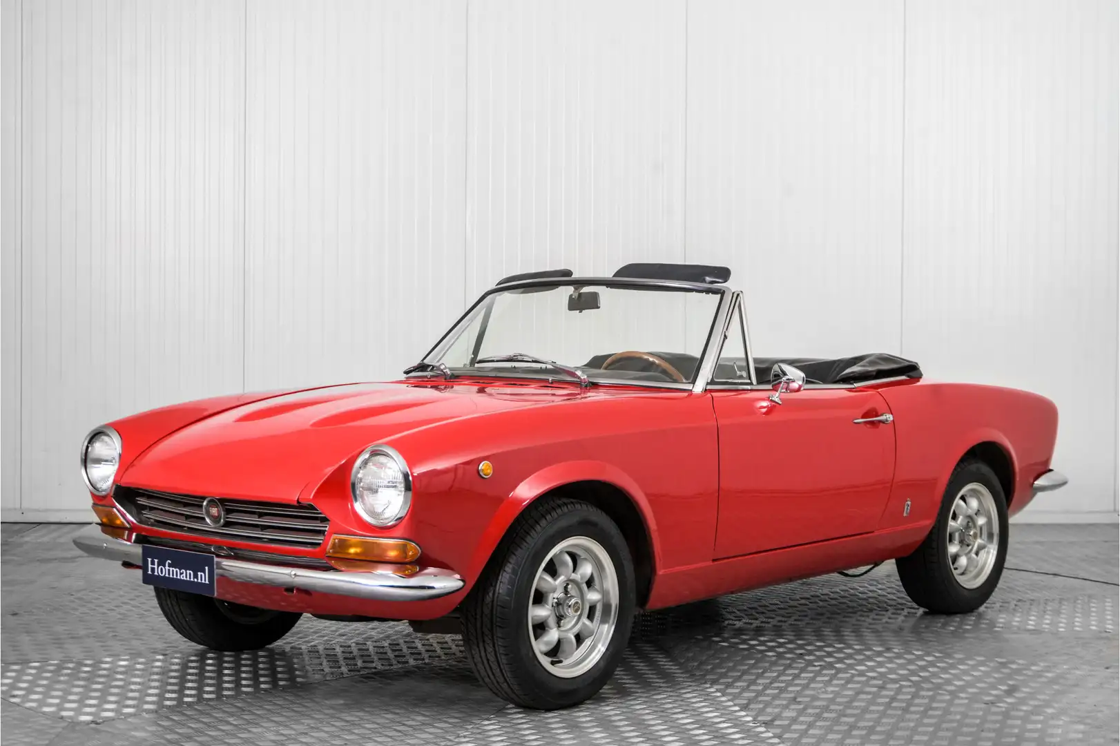 Fiat 124 Spider Rood - 1