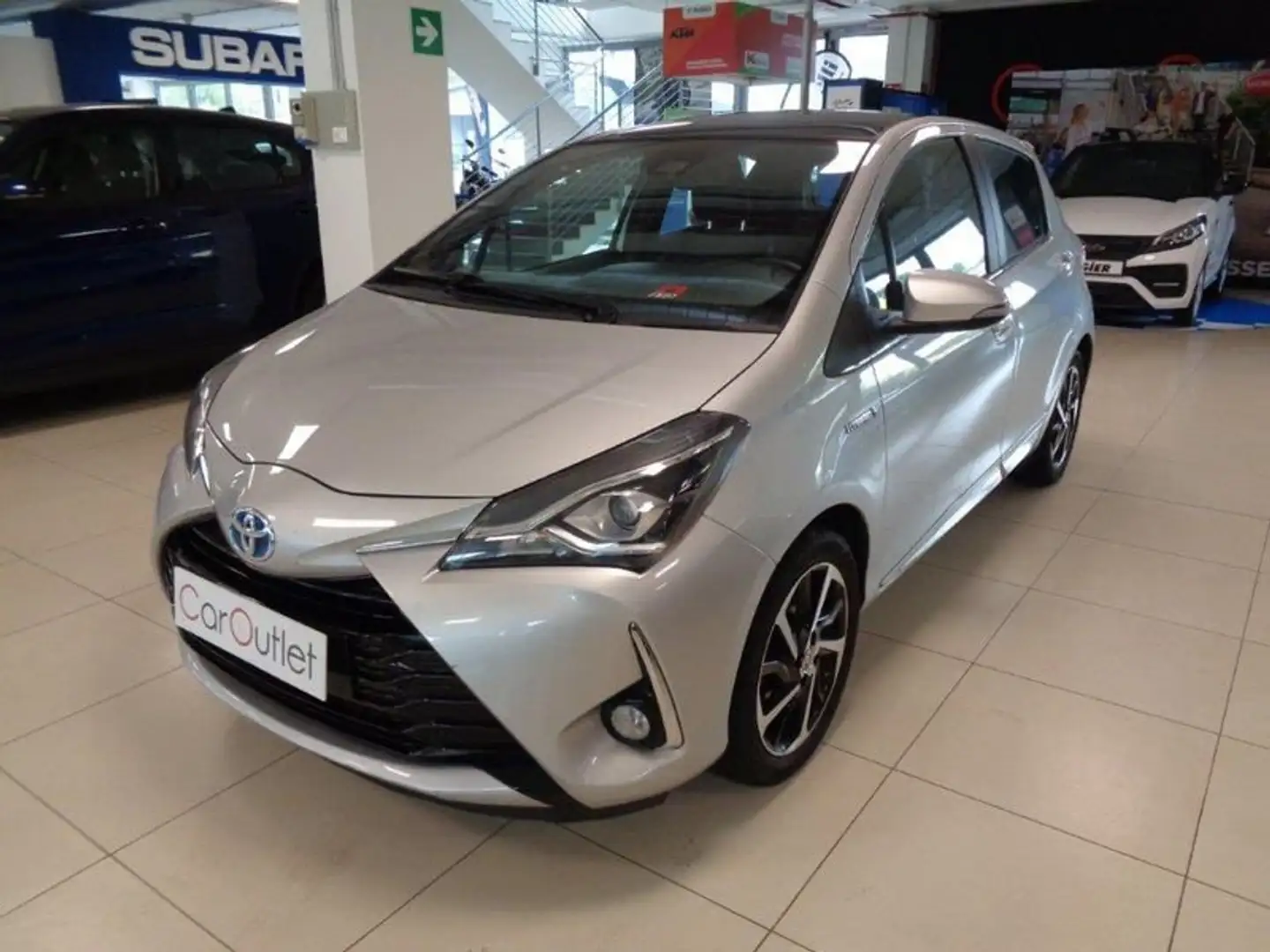 Toyota Yaris 1.5 Hybrid 5 porte Style Grigio - 1