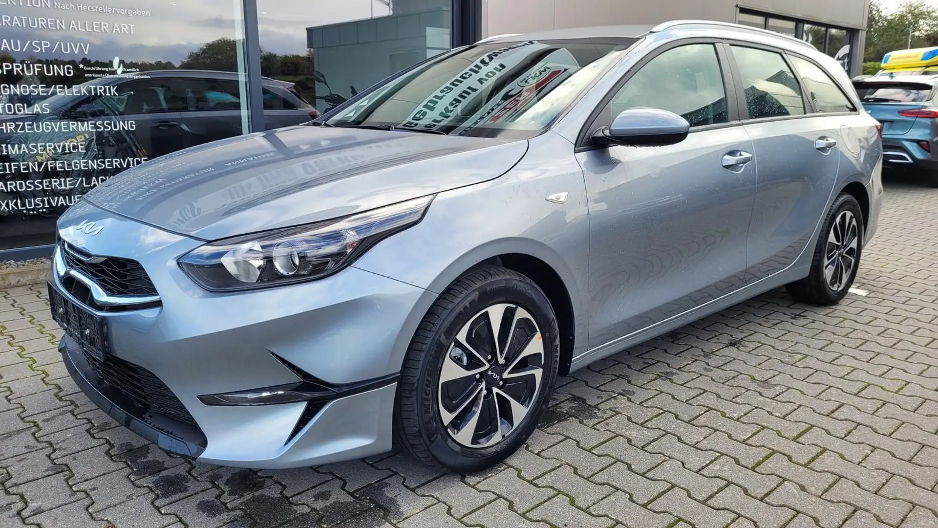 Kia Ceed SW / cee'd SW Sportswagon Gold *MJ25*Navi*Shzg*Lhzg*PDC*Cam*1... Silber - 1