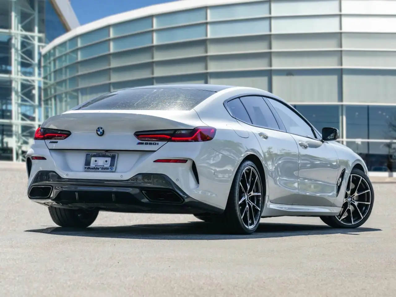 BMW 8 Series снимка BMW 8 Series