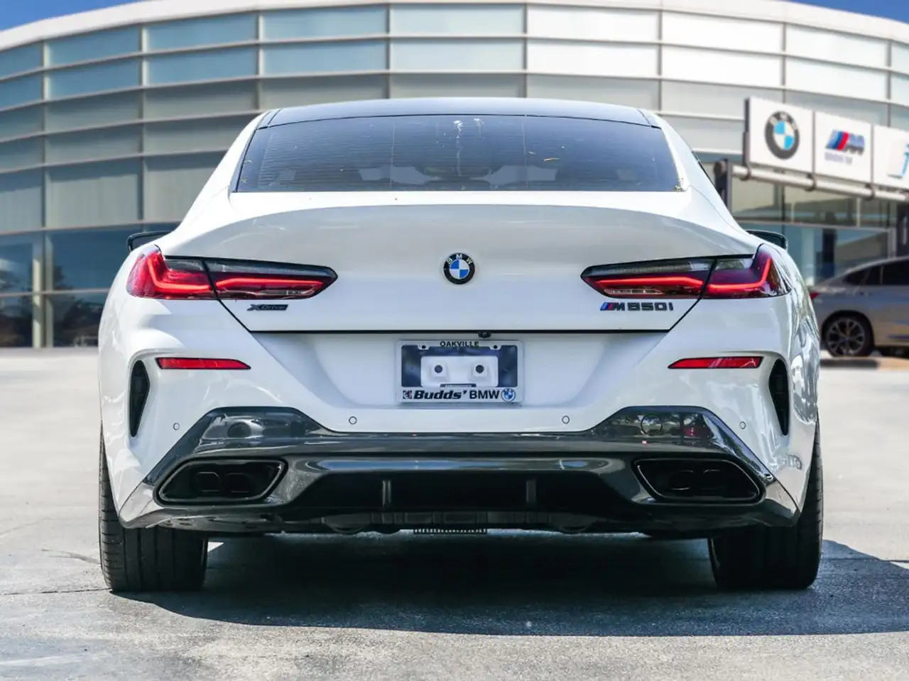BMW 8 Series снимка BMW 8 Series