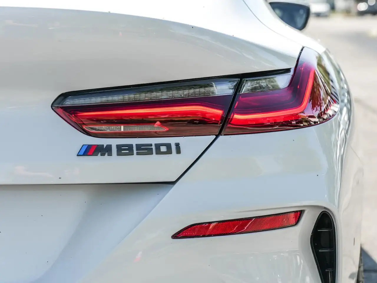BMW 8 Series снимка BMW 8 Series