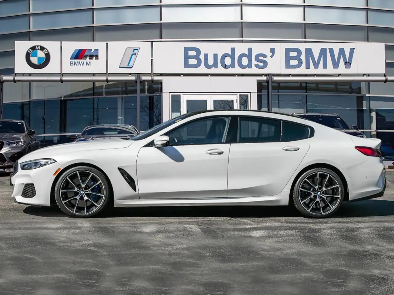 BMW 8 Series снимка BMW 8 Series