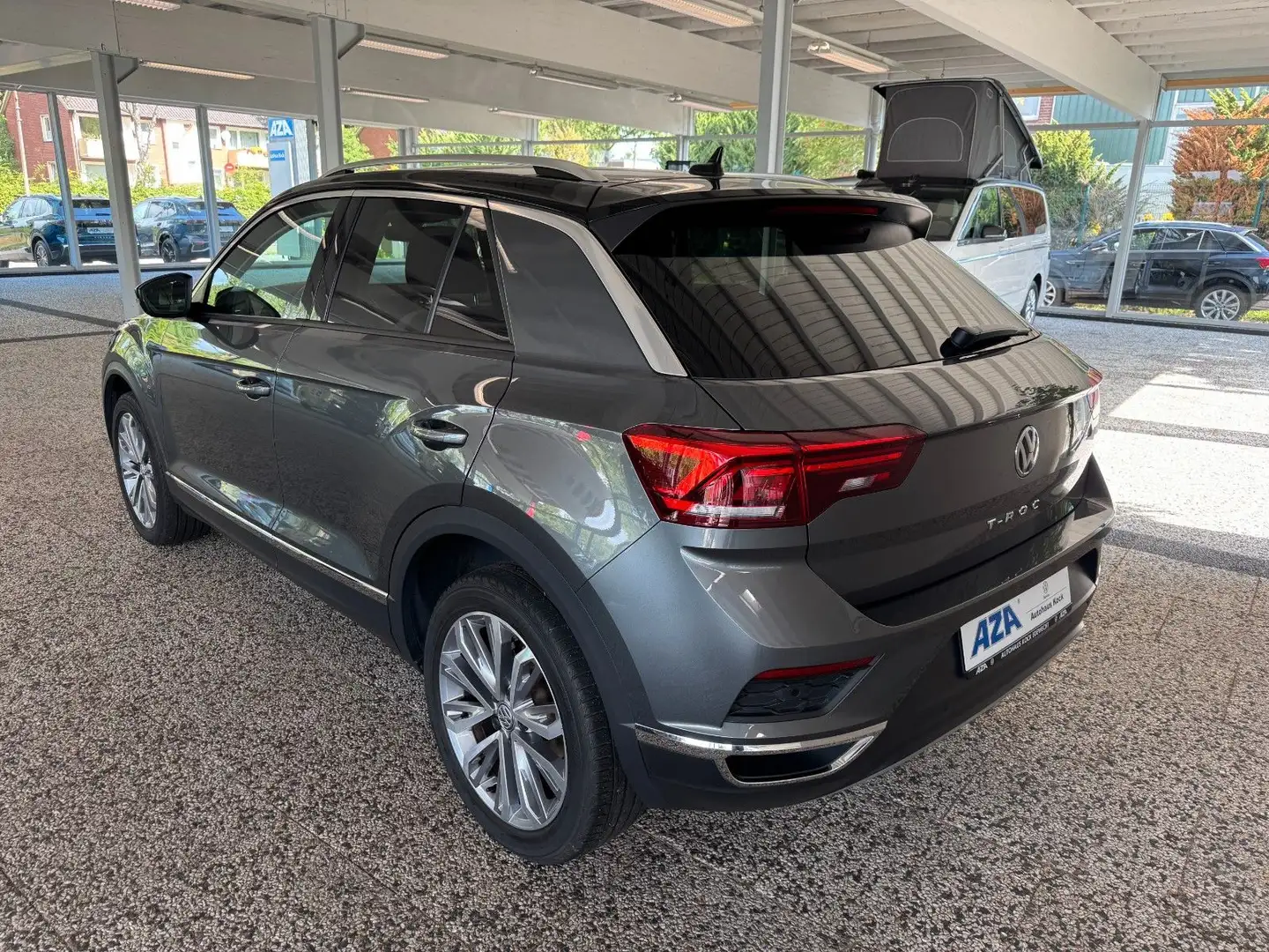 Volkswagen T-Roc Sport 1.5 TSI*AHK*ACC*KAMERA* Gris - 2