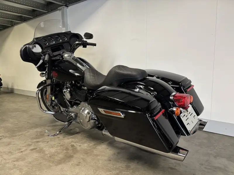 Harley-Davidson Electra Glide - foto 6