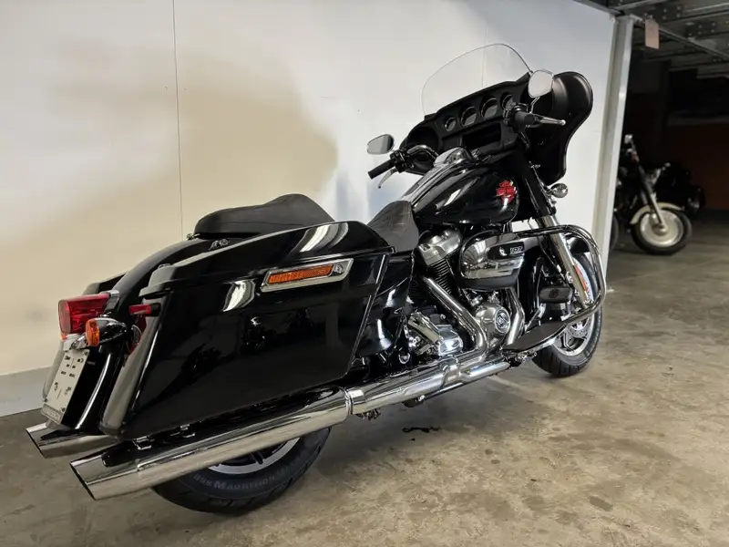 Harley-Davidson Electra Glide - foto 4
