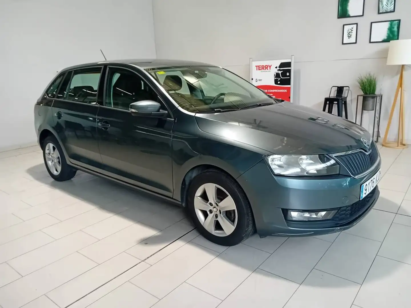 Skoda Rapid/Spaceback 1.4 TSI Ambition DSG Gri - 1