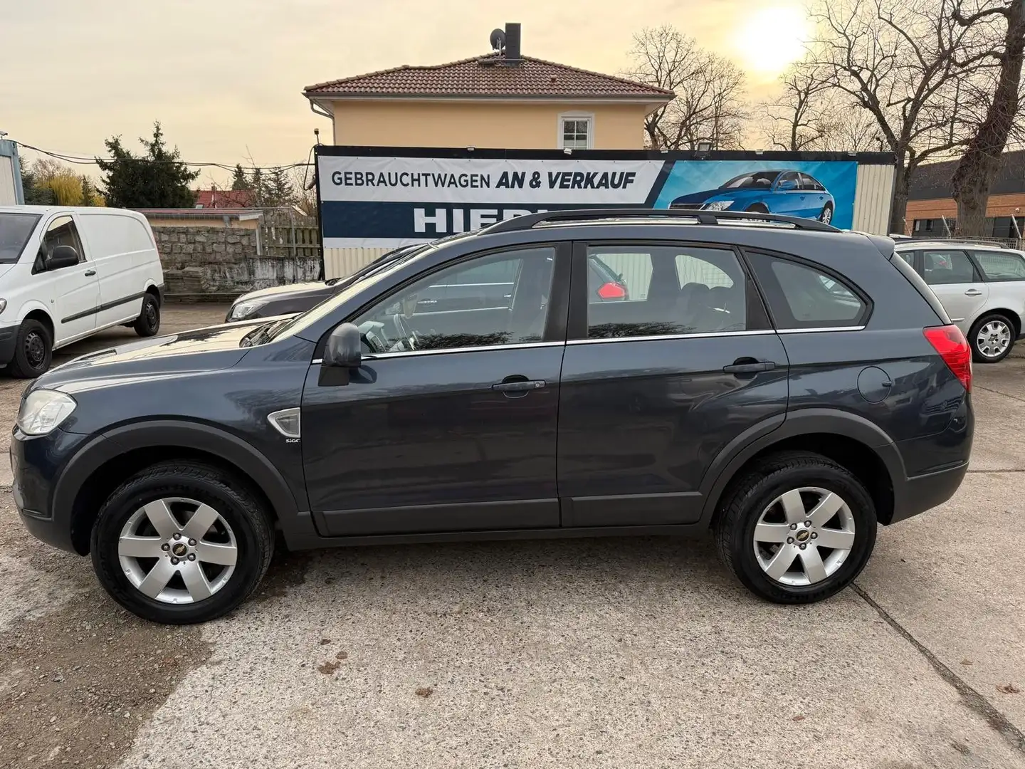 Chevrolet Captiva 2.4 LS 2WD 5-Sitzer*TUV NEU*AHK* Blau - 2