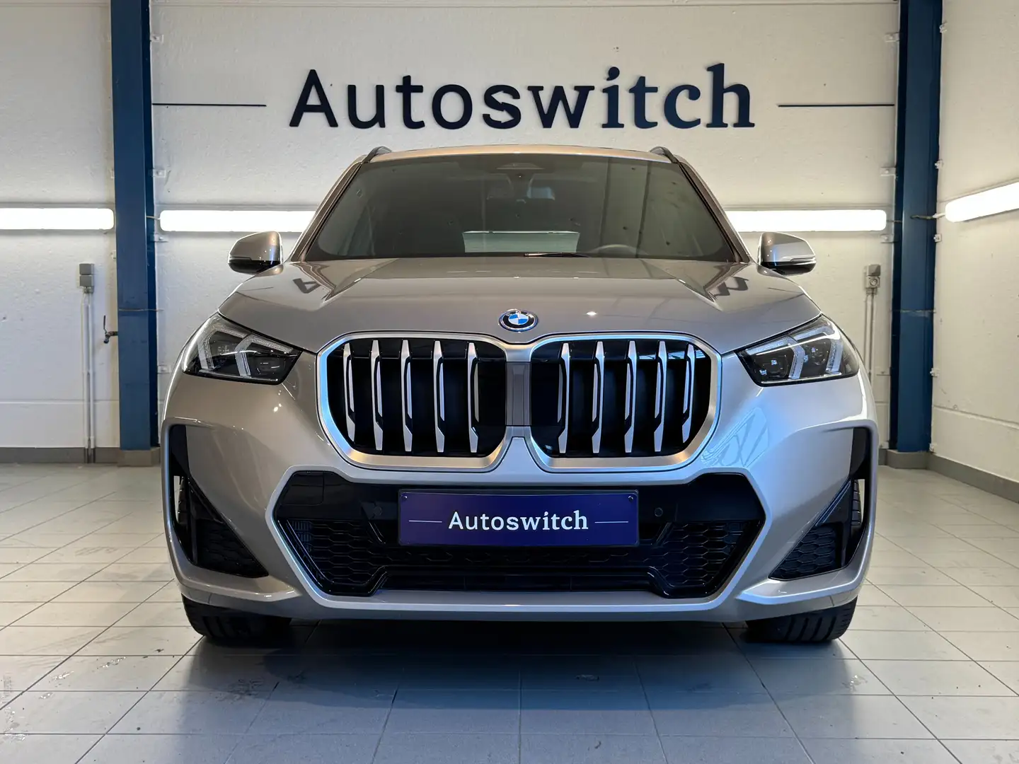BMW X1 xDrive 25e - M Sport/Pano/DrivAss+/Comf/trekh/LED/ Grijs - 2