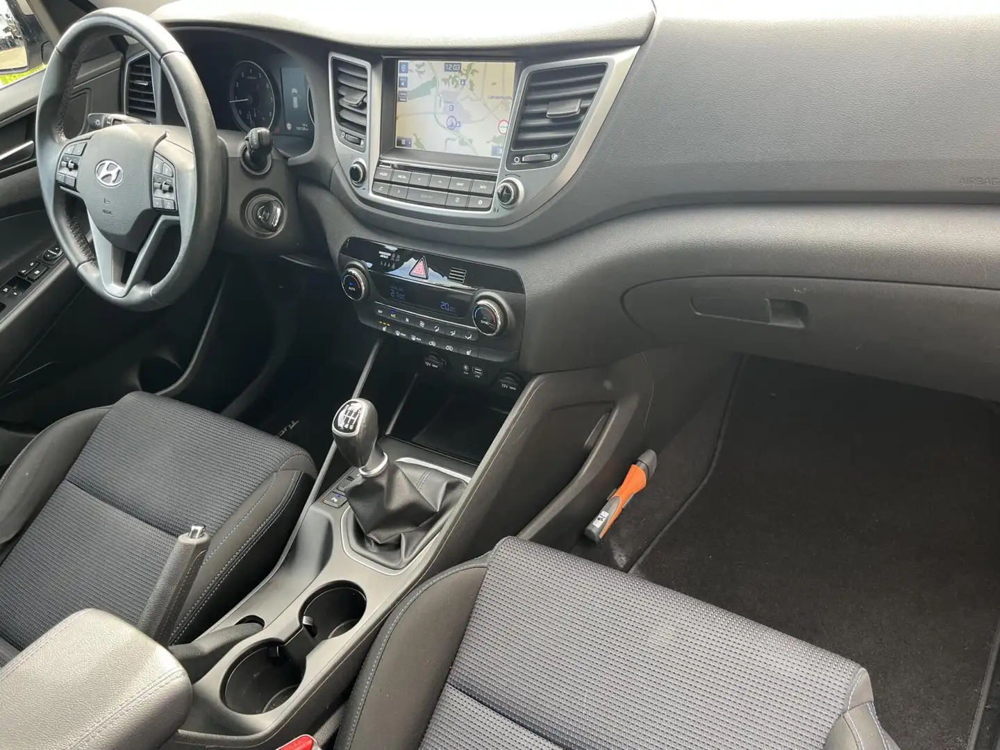 Hyundai TUCSON 1.6 GDi TREKHAAK+19INCH+STOELVERWARMING Blanc - 2