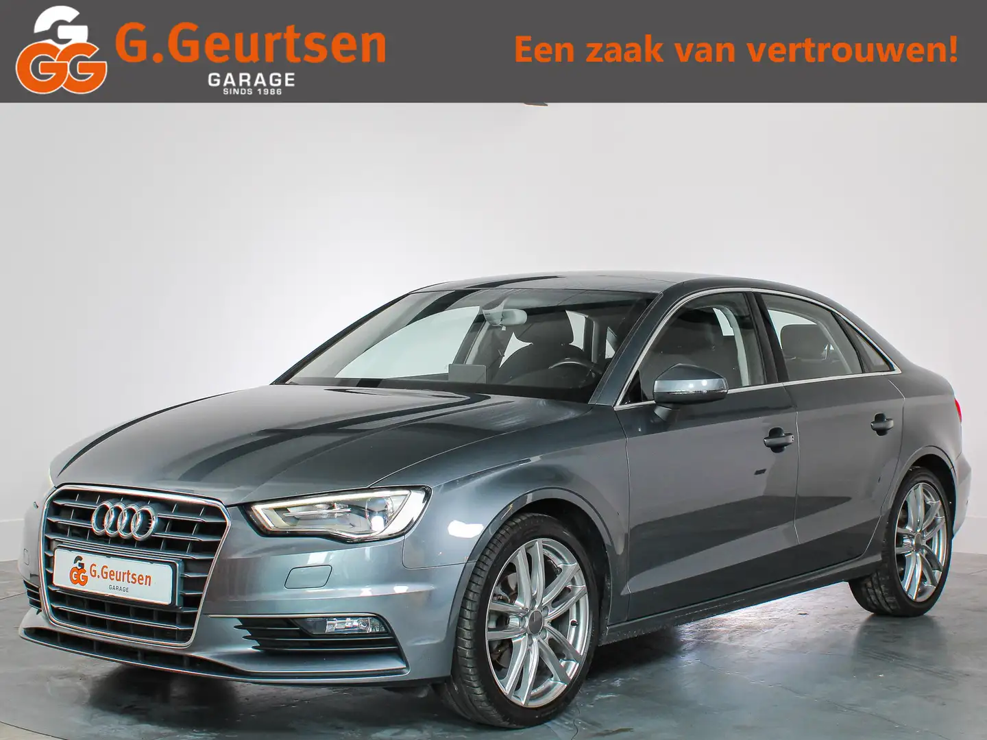 Audi A3 Limousine 1.4 TFSI Attraction Pro Line, Trekhaak, Grijs - 1