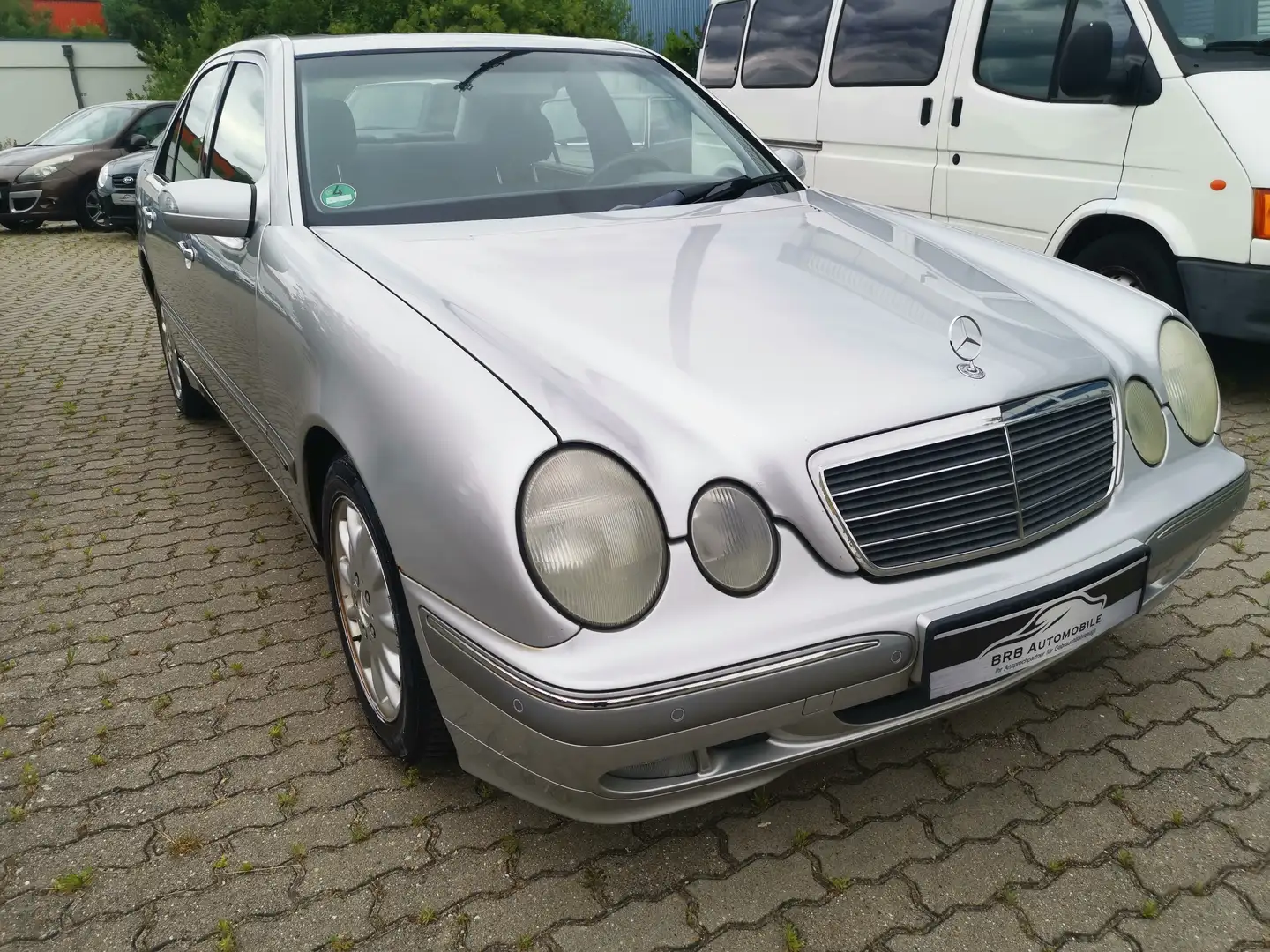 Mercedes-Benz E 240 Elegance W210 Automatik PDC Temp.Memory Silber - 1
