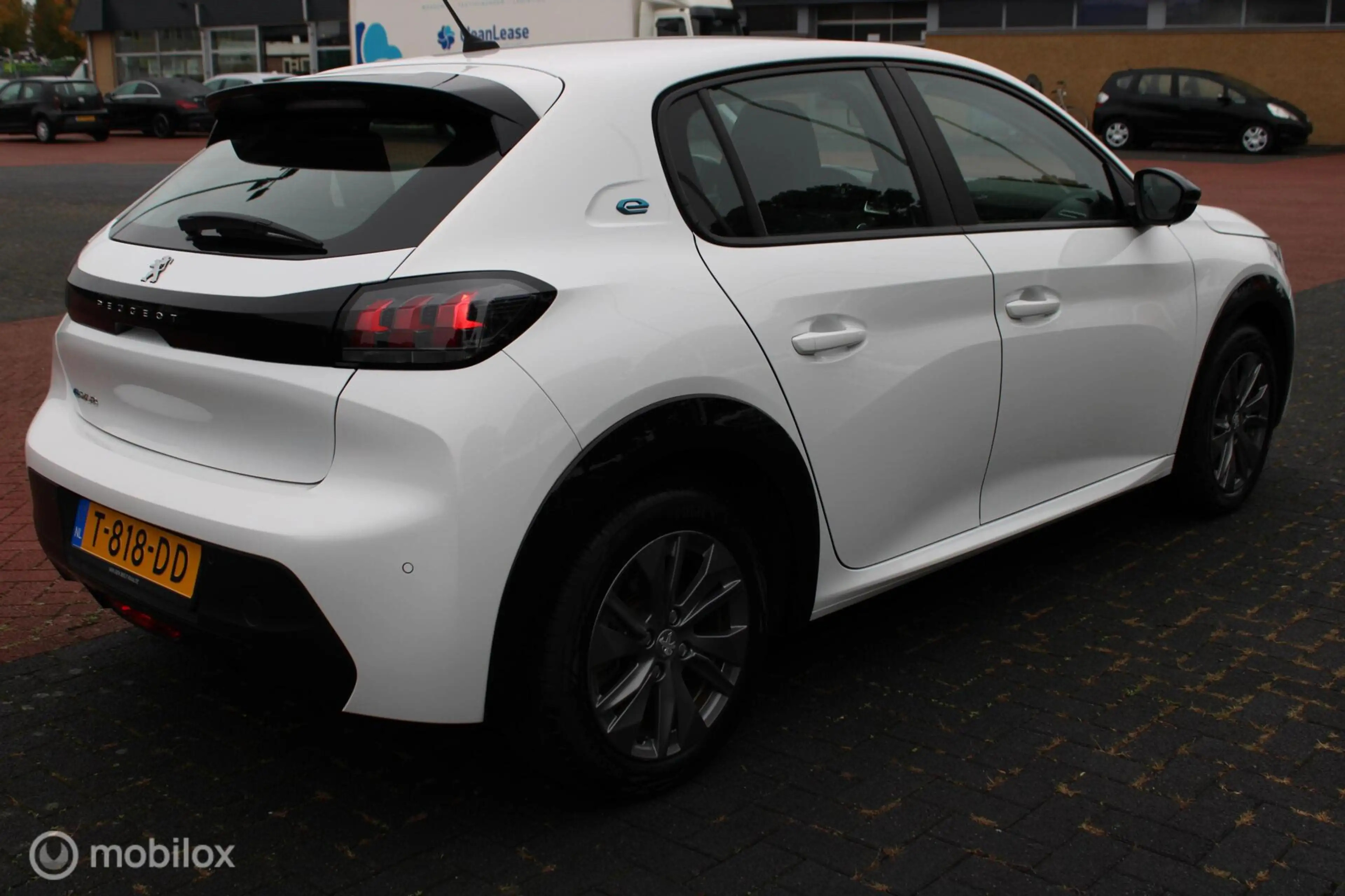 Peugeot e-208 EV Active Pack 50 kWh, Navi/app connect, Led verli — photo 7