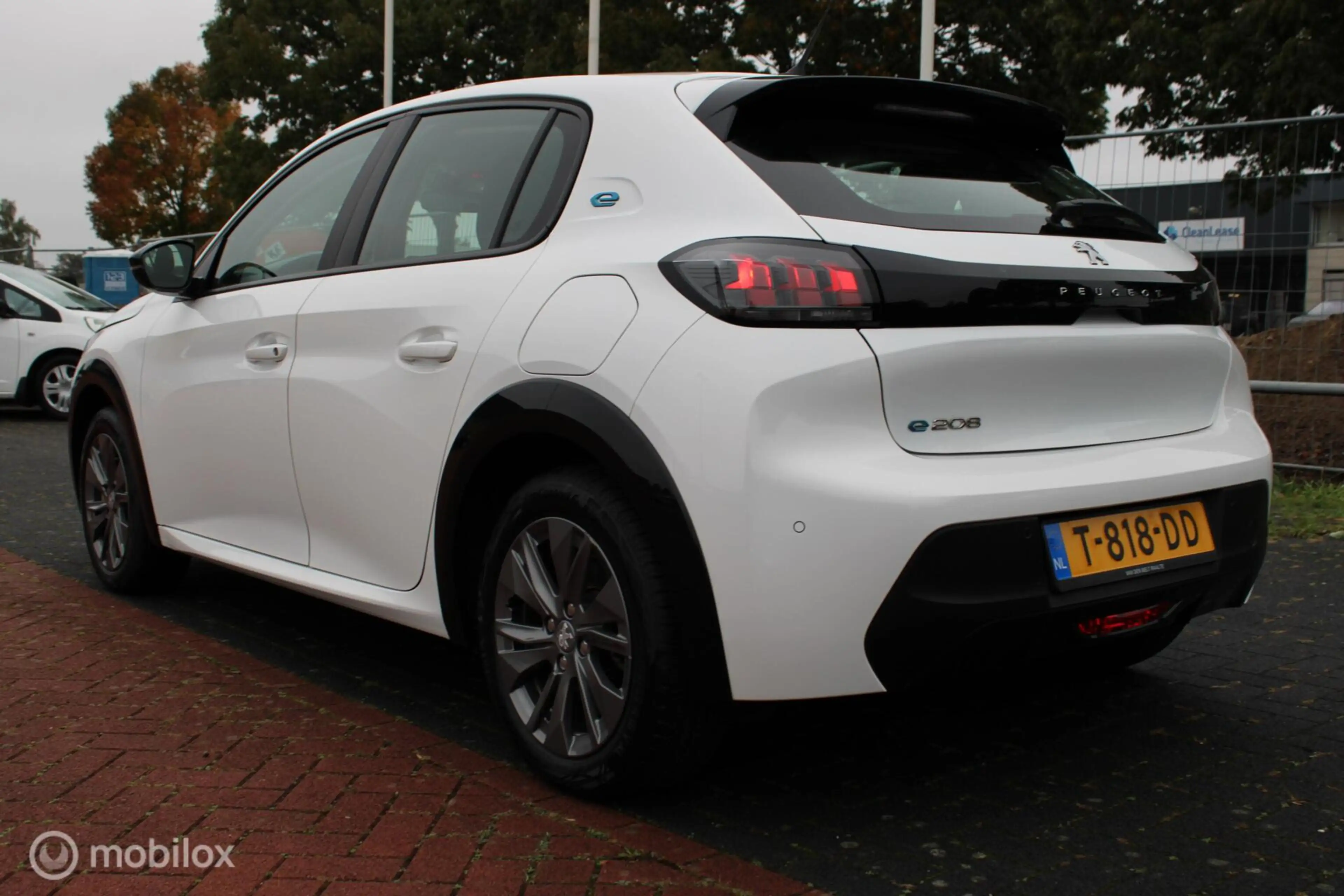Peugeot e-208 EV Active Pack 50 kWh, Navi/app connect, Led verli — photo 5