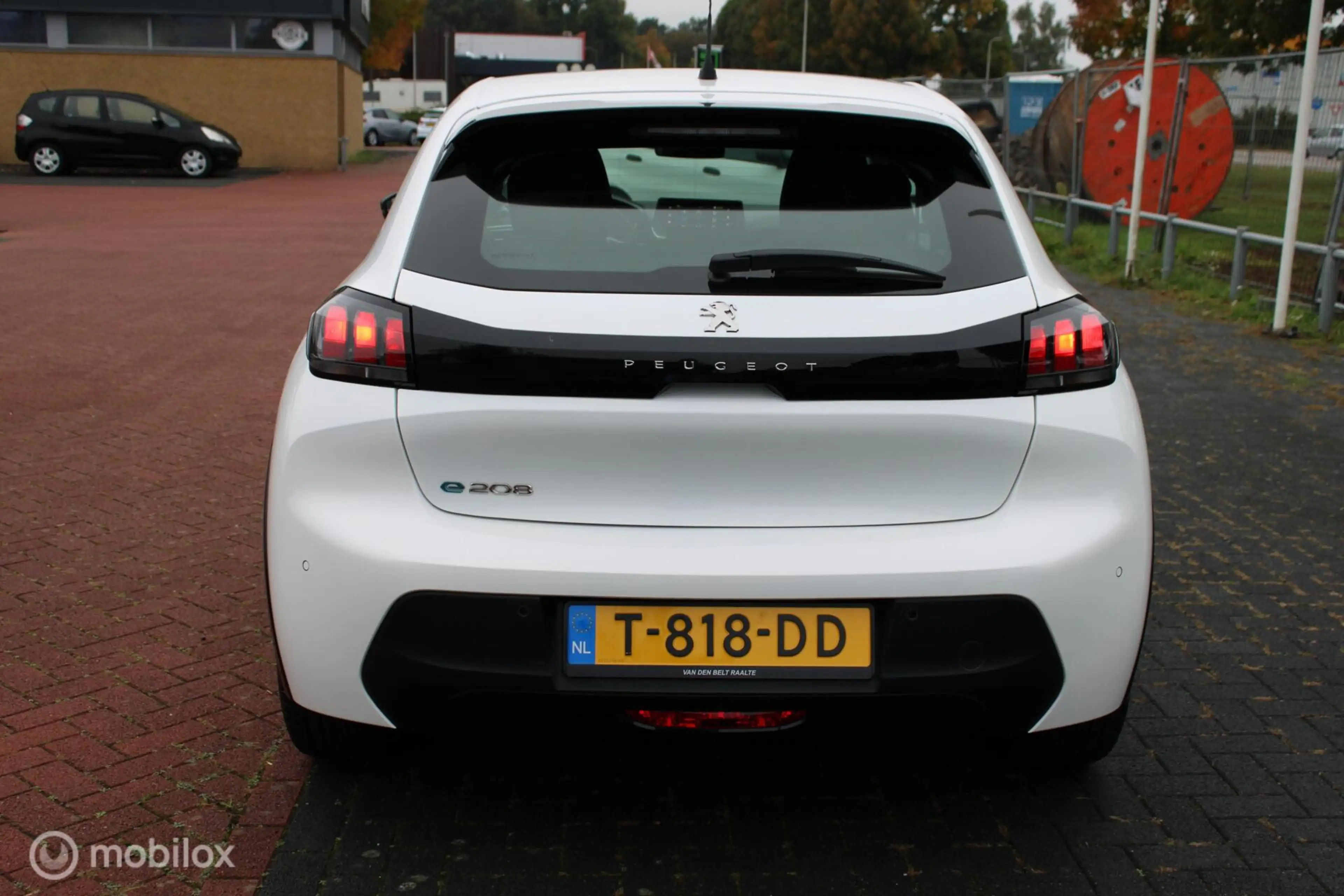 Peugeot e-208 EV Active Pack 50 kWh, Navi/app connect, Led verli — photo 13