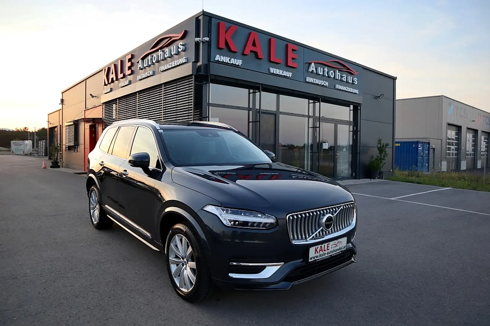 Volvo XC90 B5 AWD Inscription*1.Besitz*7-Sitzer* Grau - 1