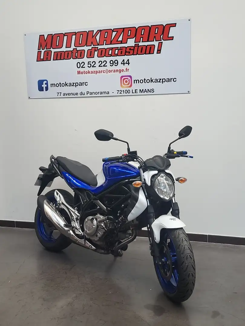 Suzuki Gladius 650 Azul - 1