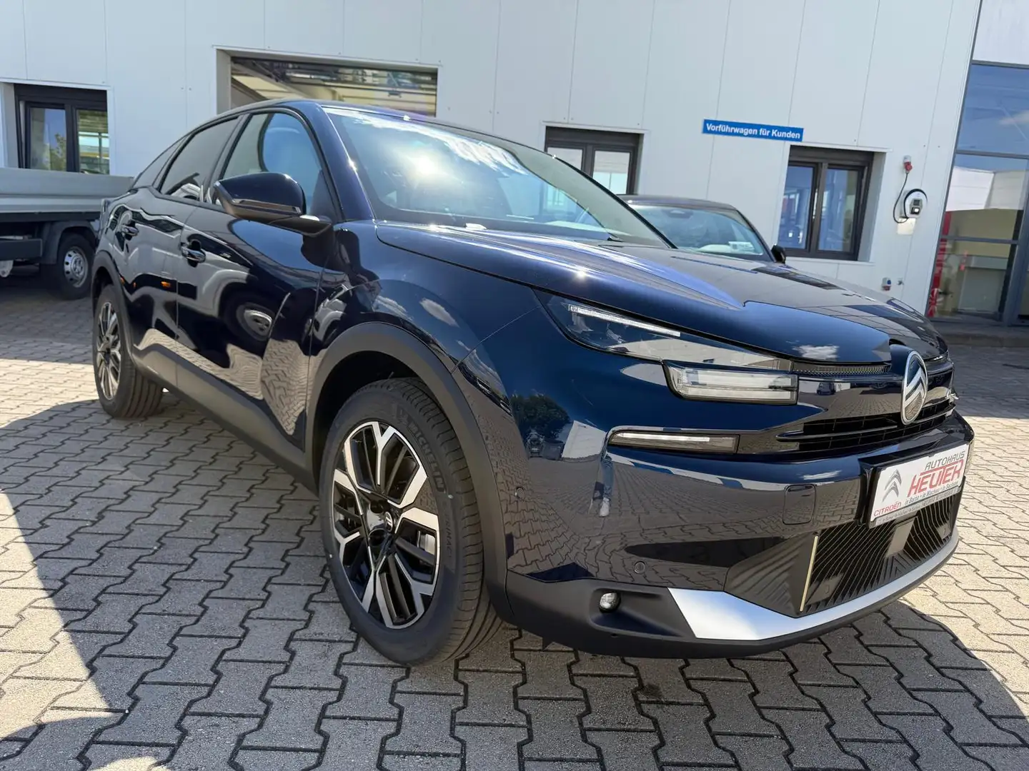 Citroen C4 Hybrid 145 Doppelkupplung 6-Gang MAX Bleu - 1