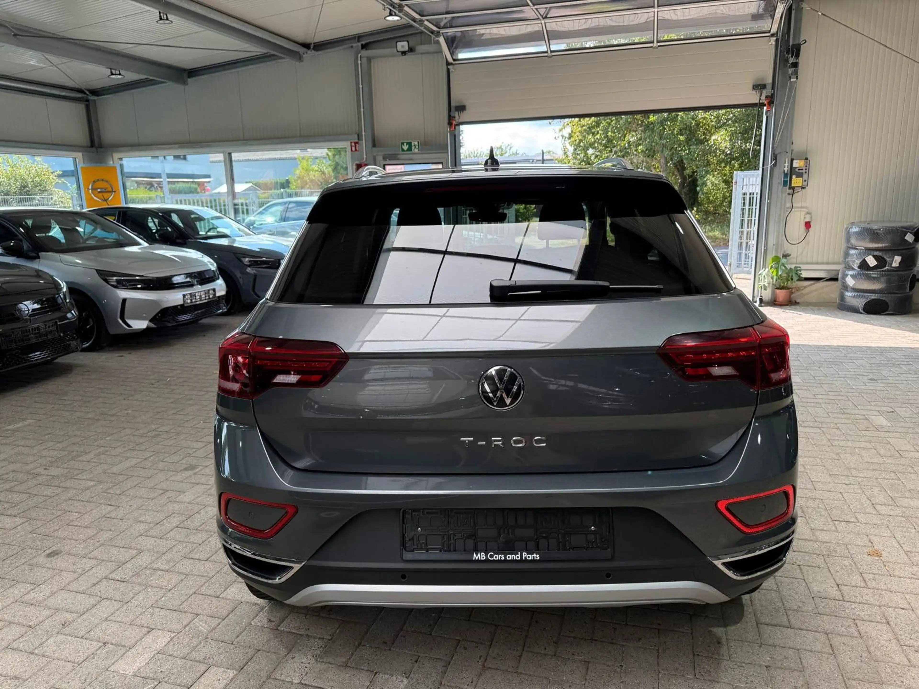 Volkswagen T-Roc 1.5 TSI Style ACC SHZ LED IQ-Light APP — photo 6
