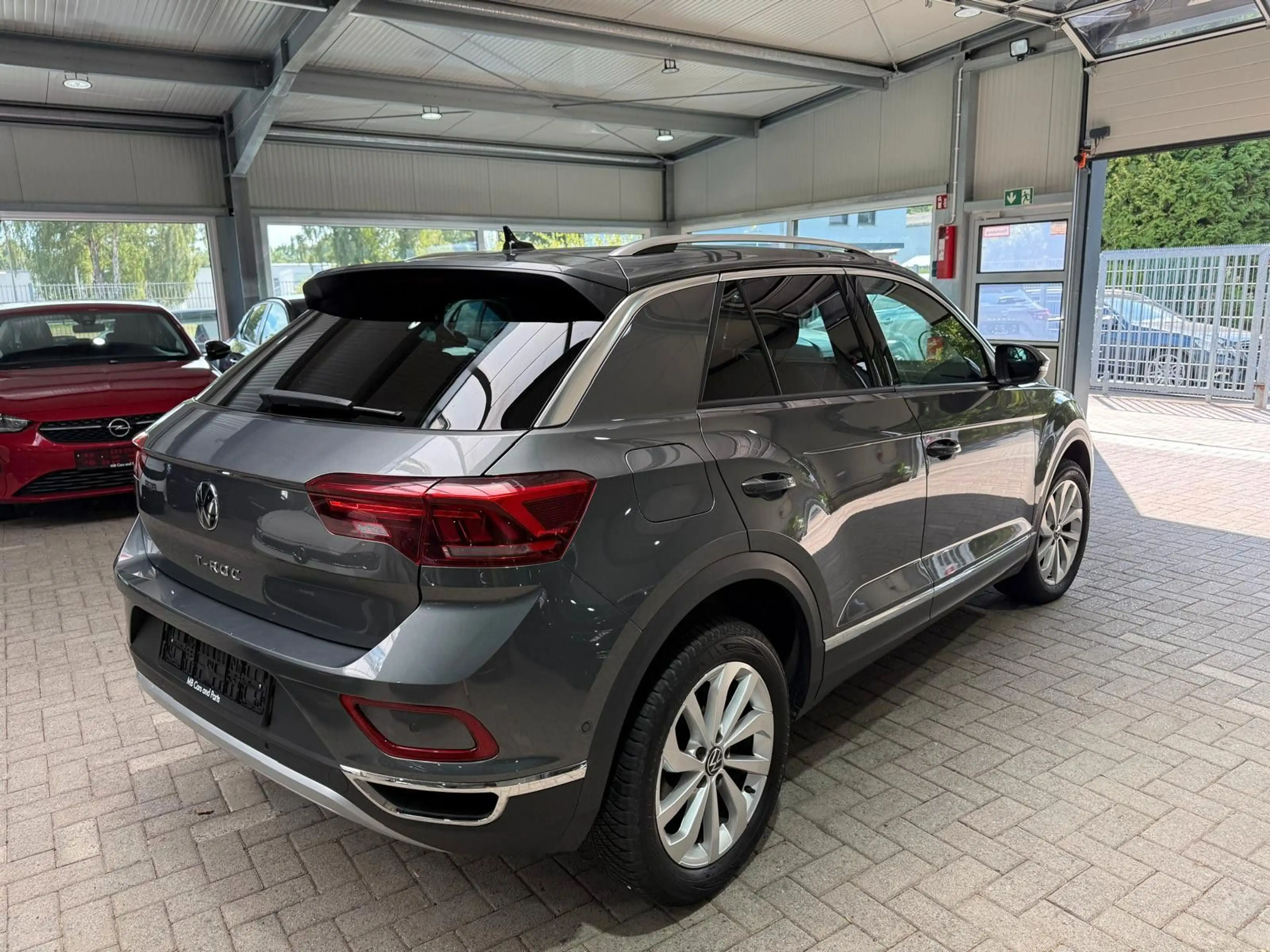 Volkswagen T-Roc 1.5 TSI Style ACC SHZ LED IQ-Light APP — photo 5