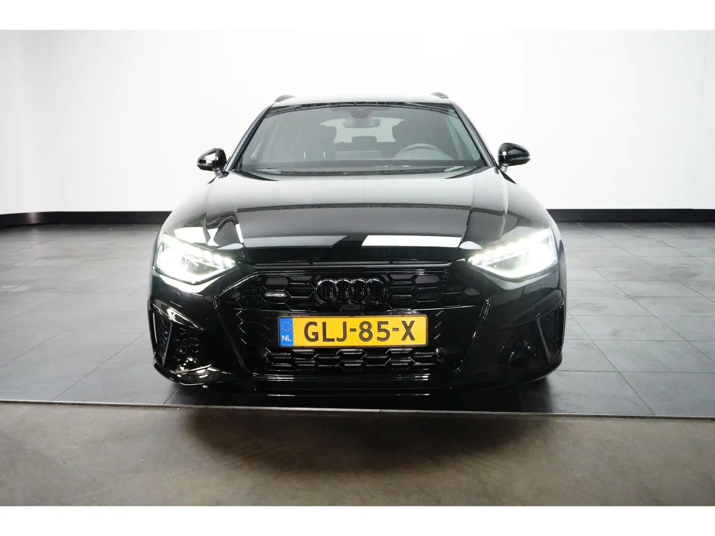 Audi A4 Avant 40 TFSI quattro S edition Competition | Assi Noir - 2
