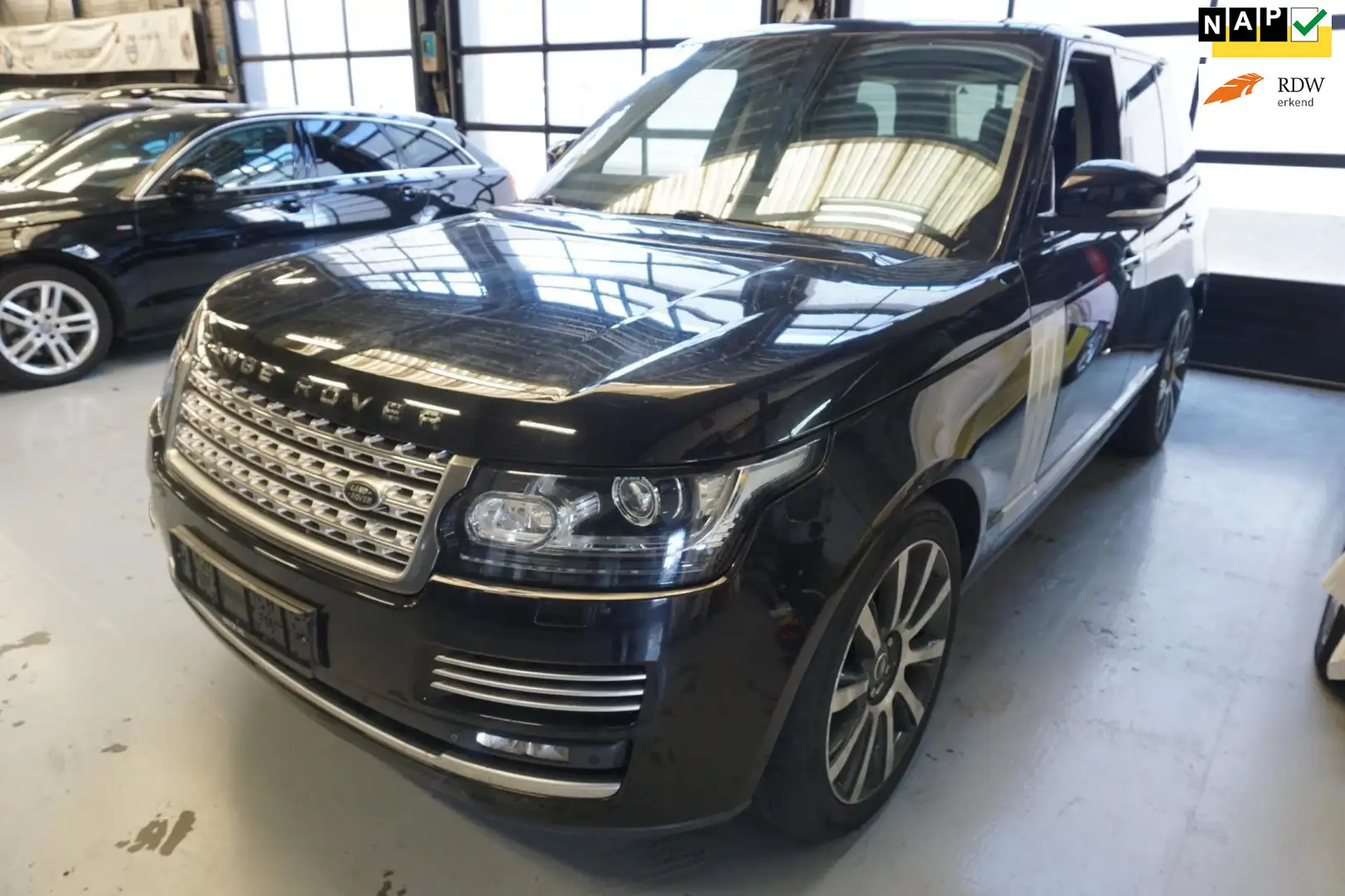 Land Rover Range Rover 4.4 SDV8 Autobiography /MOTOR DEFECT DUITSE PAPIER Noir - 1
