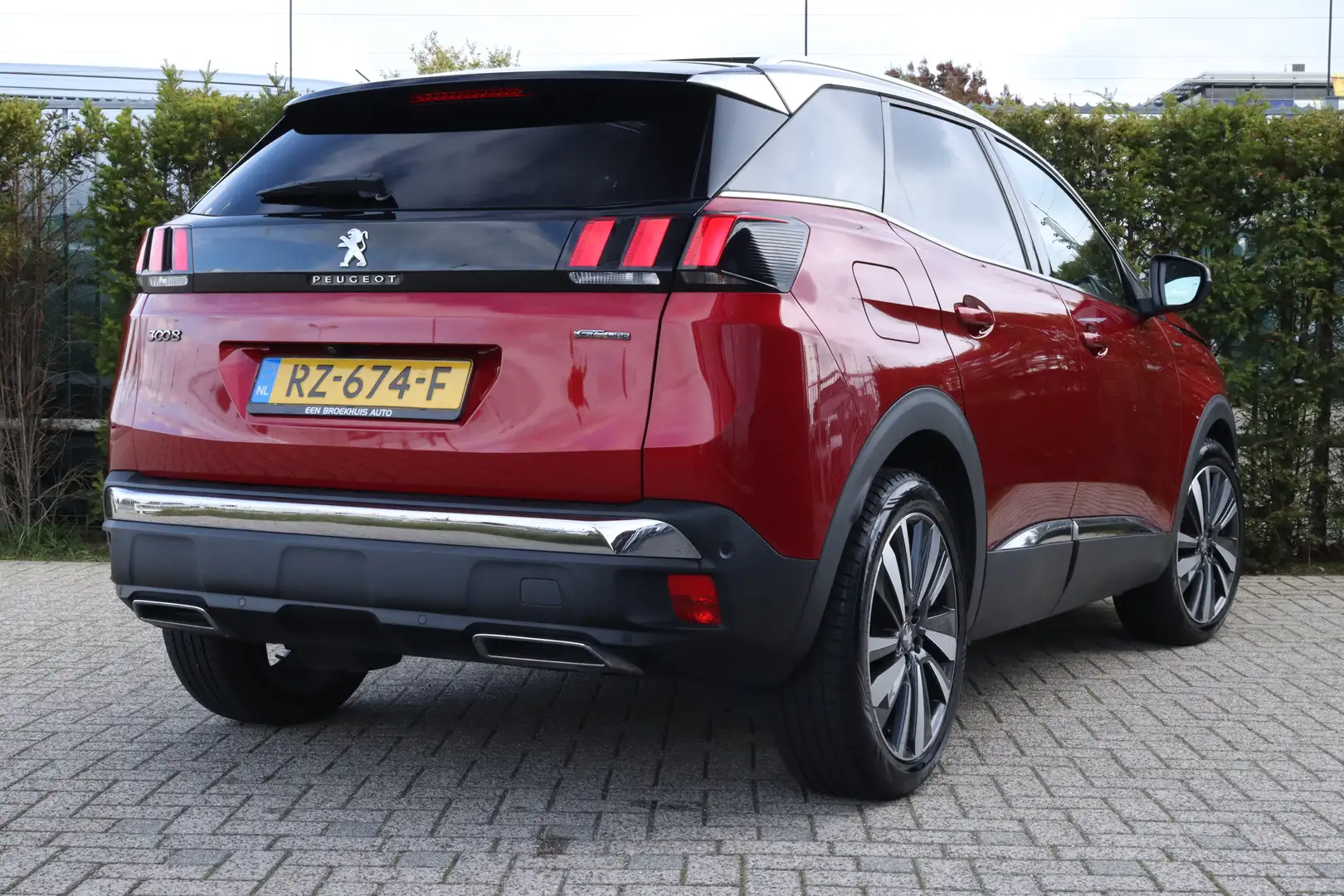 Peugeot 3008 1.2 Turbo GT Line | Cruise Control | Panoramadak | Rood - 2