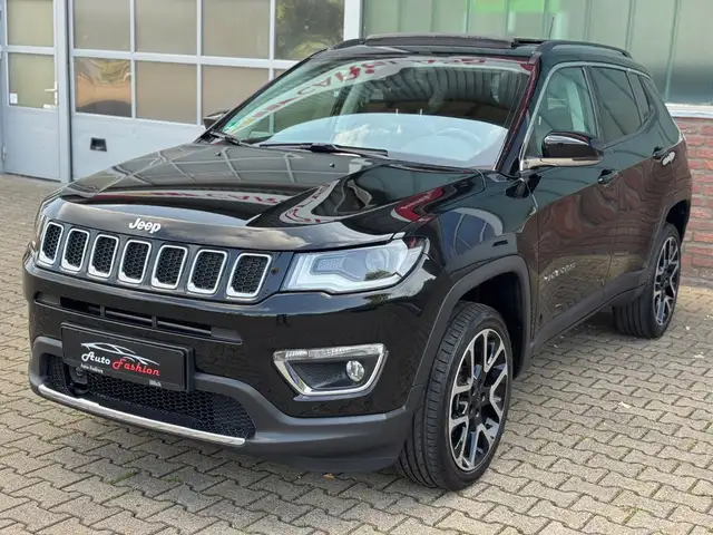 Jeep Compass Limited 4WD Automatik PANO