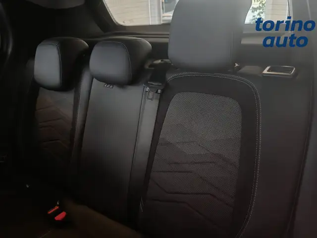 Jeep Avenger view 8