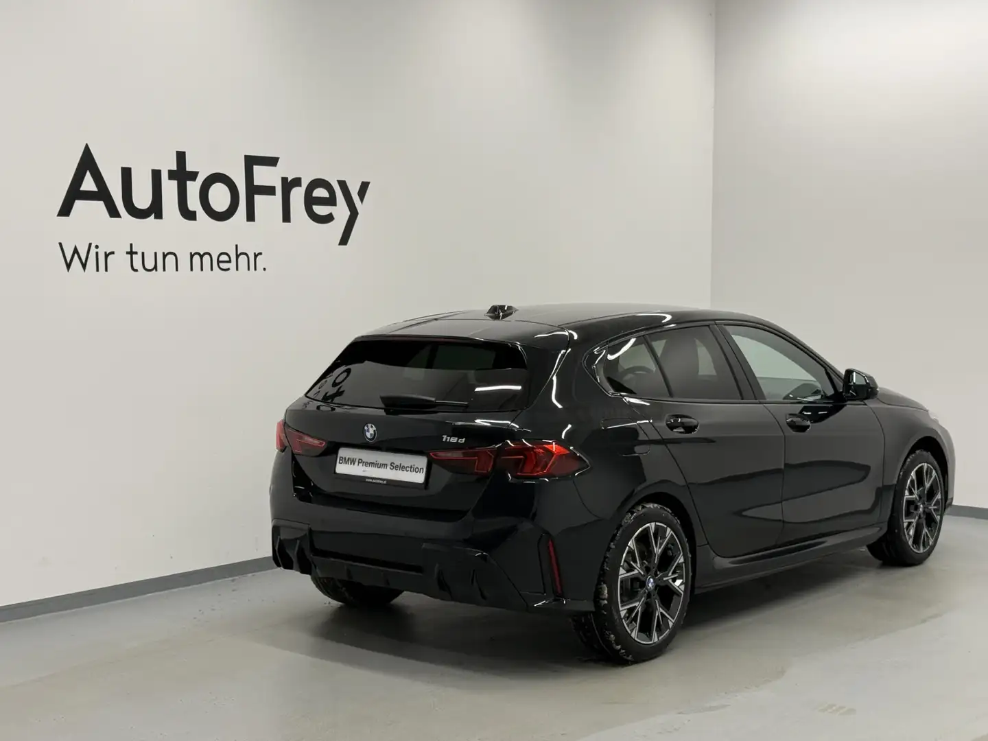 BMW 118 d Schwarz - 2