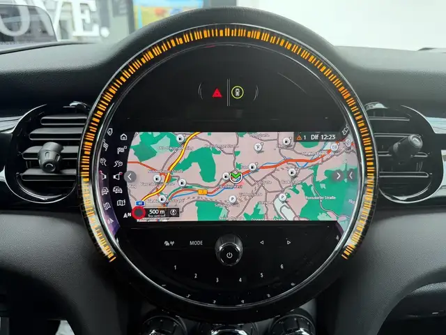 Mini Convertible view 4