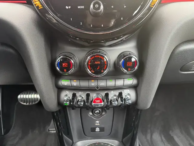 Mini Convertible view 13