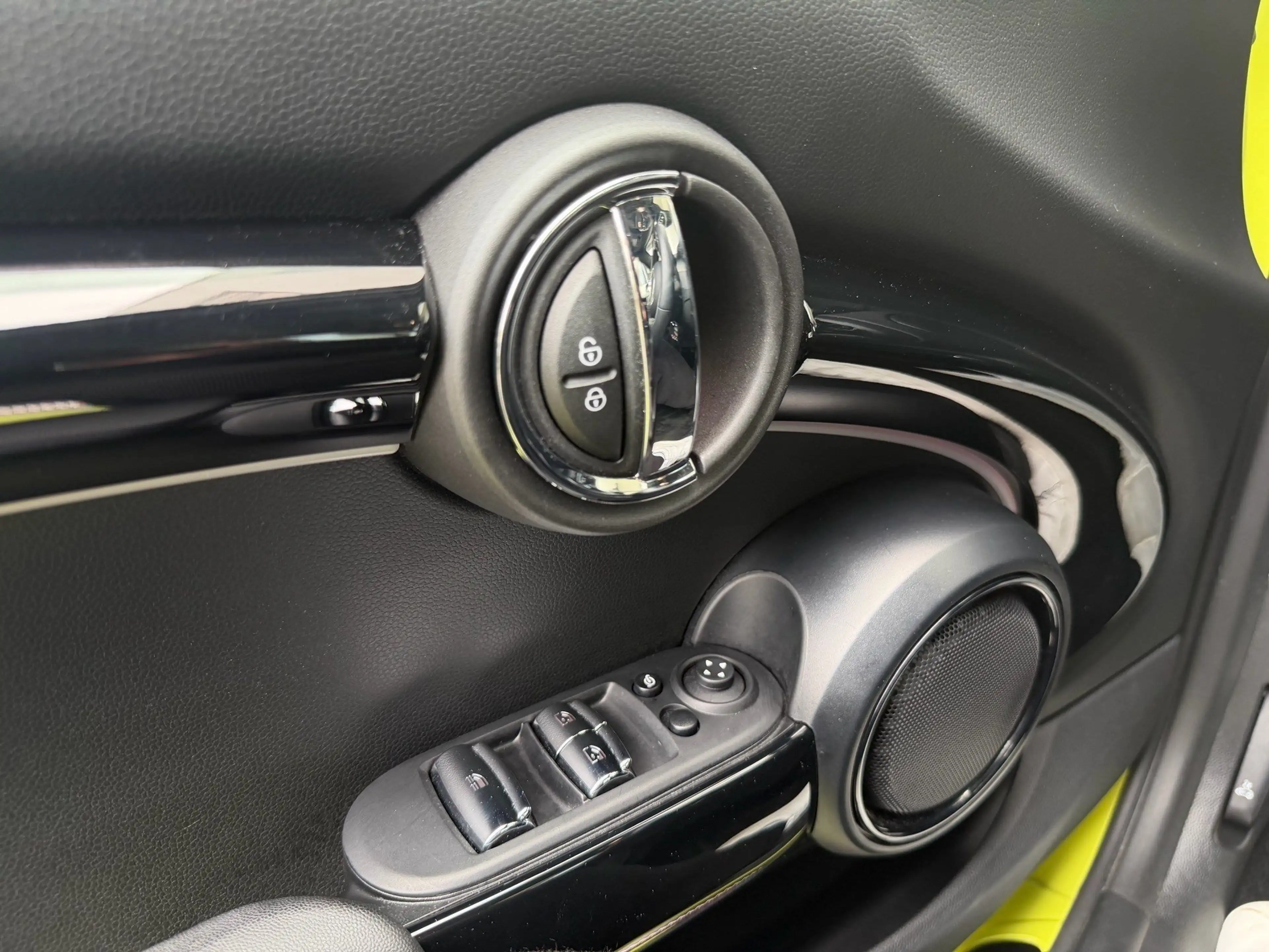 MINI Cooper S Cabrio Cooper S Cabrio HUD RFK NAVI LED Sound Syst. LM — photo 14