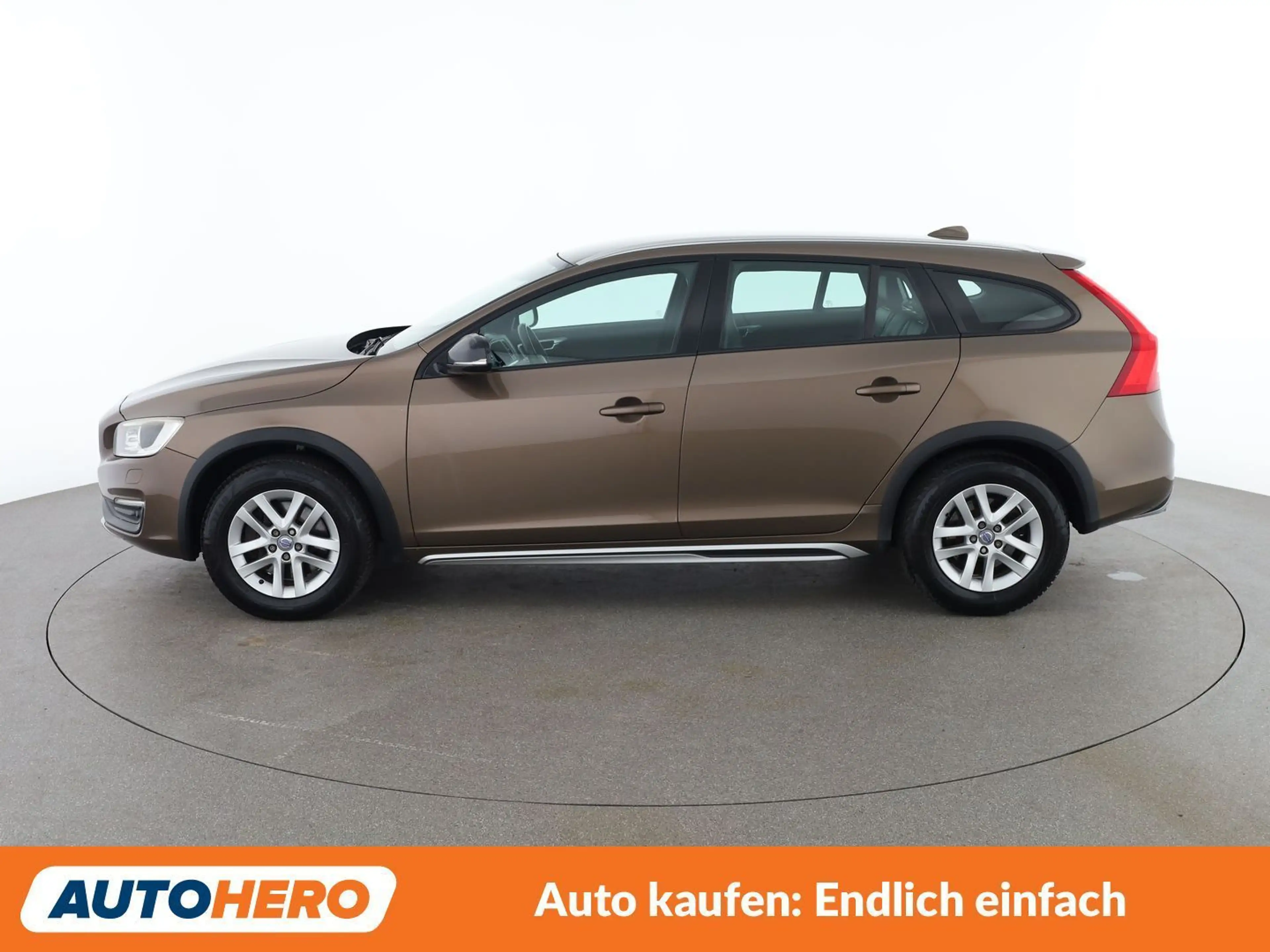 Volvo V60 Cross Country 2.0 D3 Business — photo 3