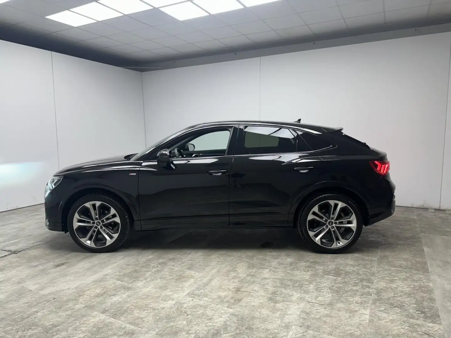 Audi Q3 Sportback 35 TFSI S line Klima Navi Schwarz - 2