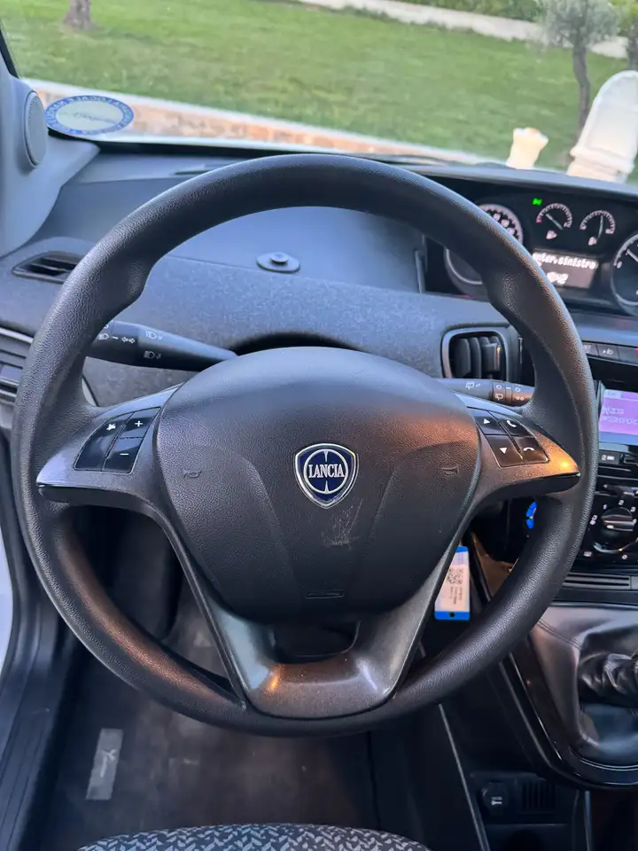 Lancia Ypsilon 2021