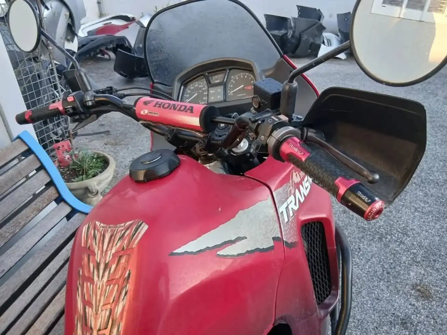 Honda Transalp Rosso - 1