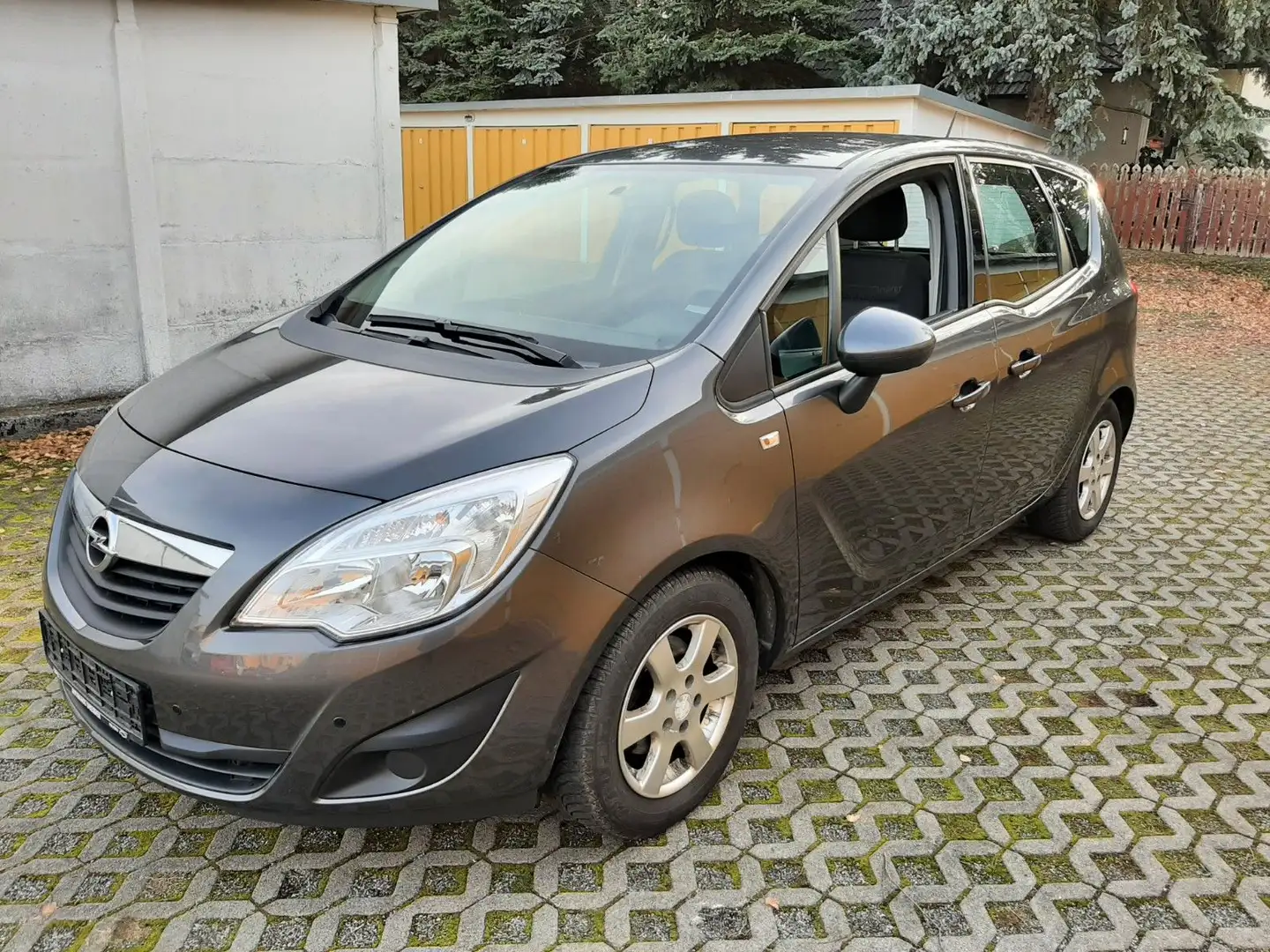Opel Meriva 1.4 Edition,Klima,AHZV Gris - 1