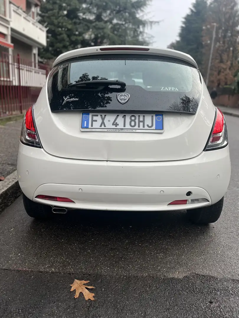 Lancia Ypsilon Ypsilon III 2015 1.2 Gold s - 2