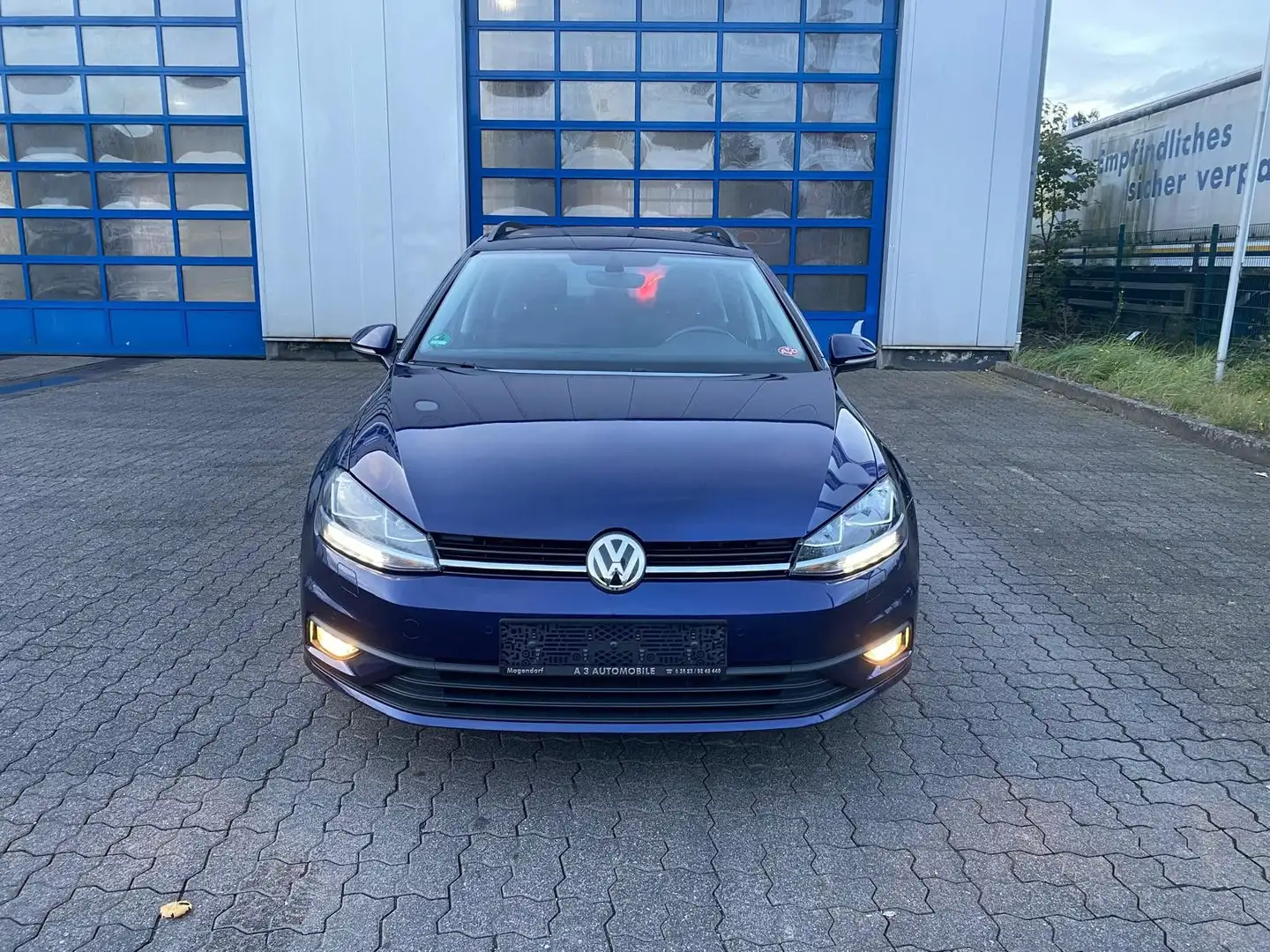 Volkswagen Golf VII Variant - BMT/Start-Stopp - 1*HAND - Bleu - 2