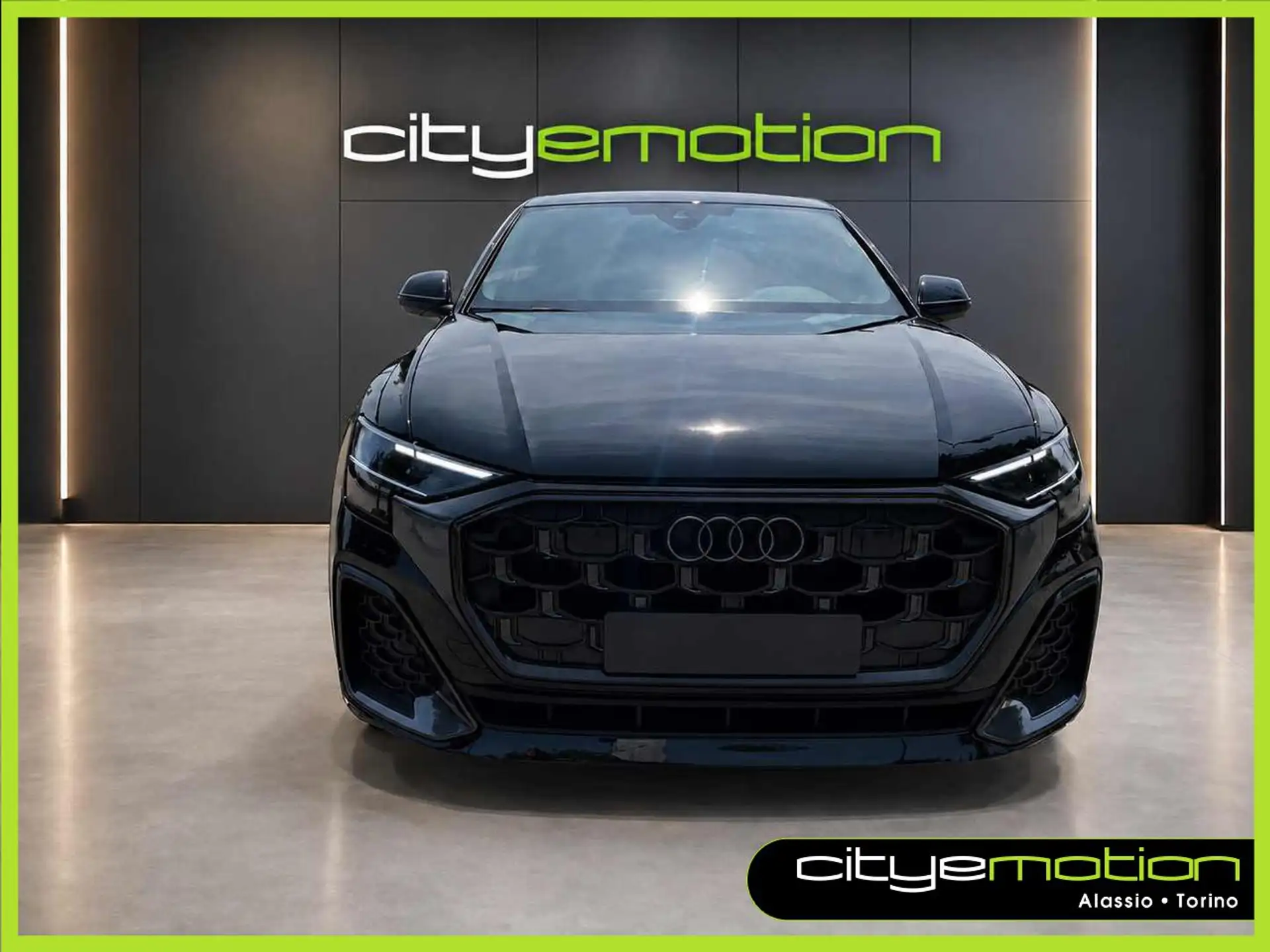 아우디 Audi Q8 2025 검정 사진 2