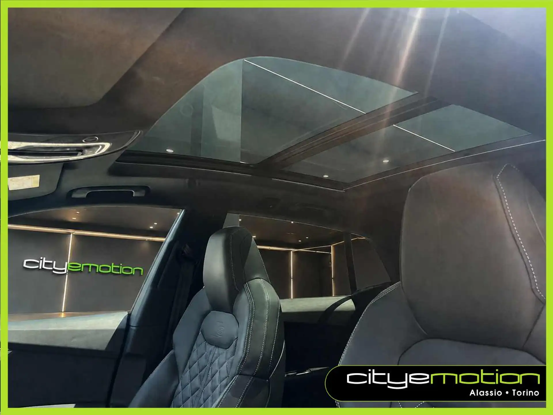 아우디 Audi Q8 2025 검정 사진 7