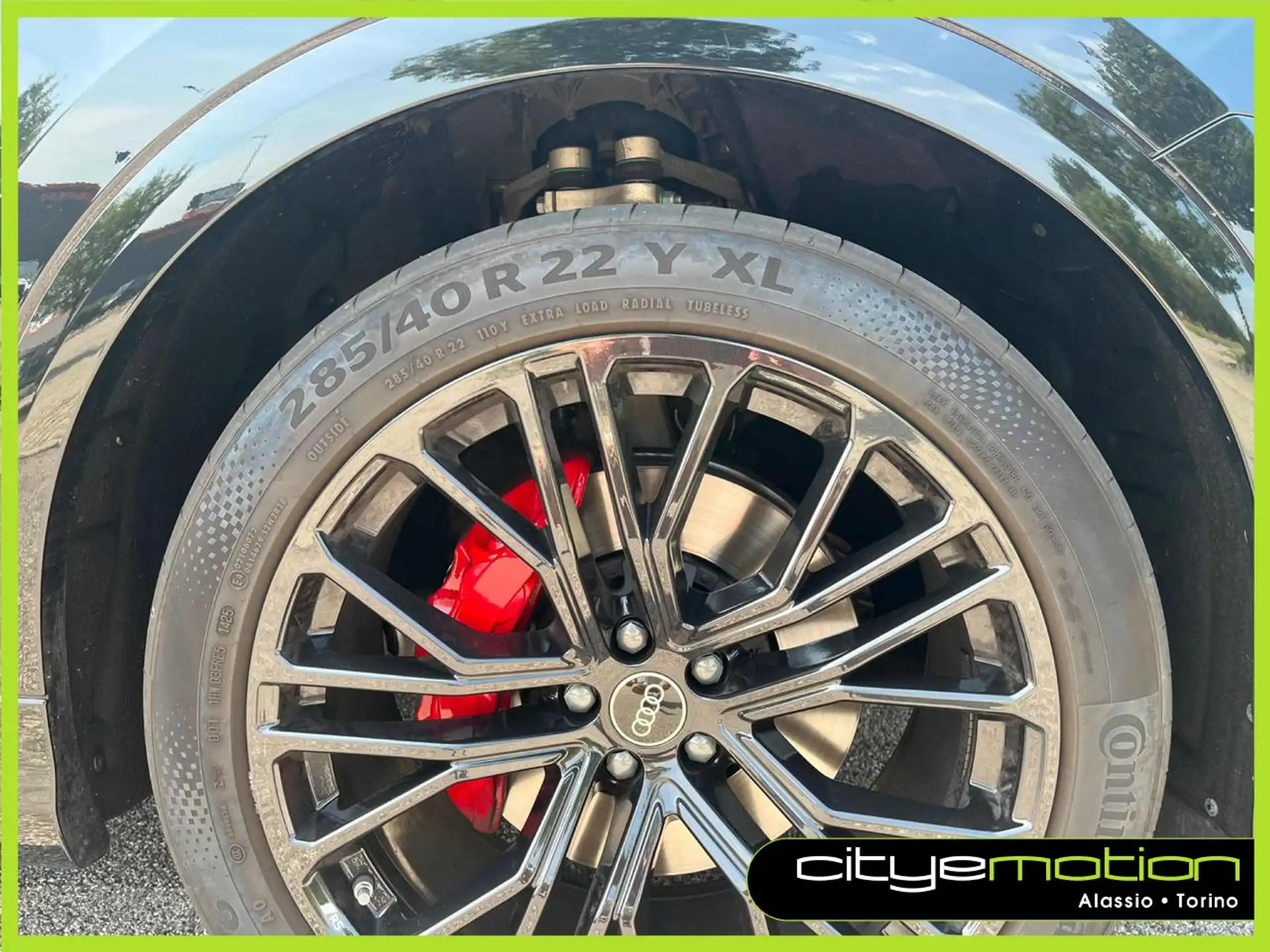 아우디 Audi Q8 2025 검정 사진 6